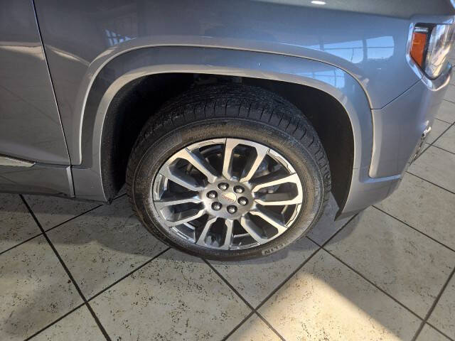 2022 GMC Acadia Denali