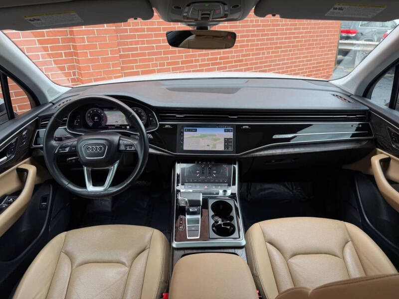 2020 Audi Q7 quattro Premium Plus 55 TFSI