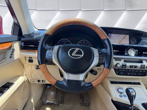 2014 Lexus ES 300h