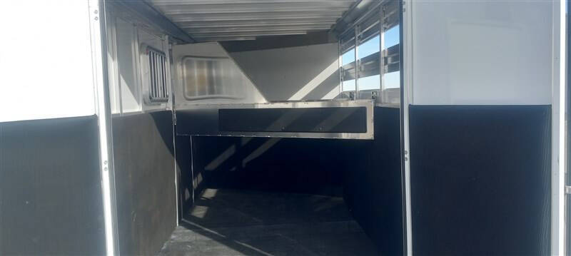 2023 Titan Trailer 3 Horse LIGHTNING