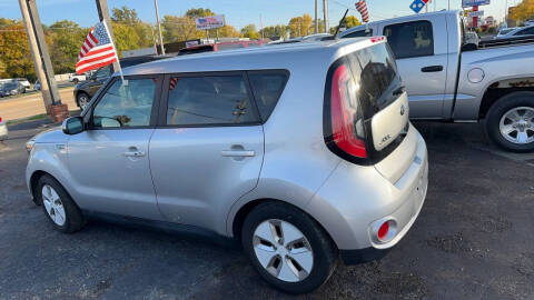2016 Kia Soul +