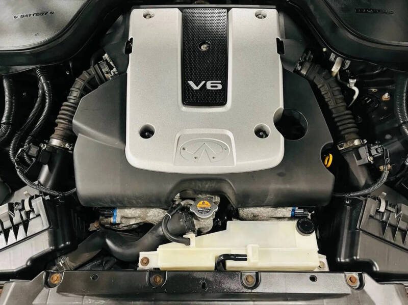 2011 Infiniti G25 Sedan x