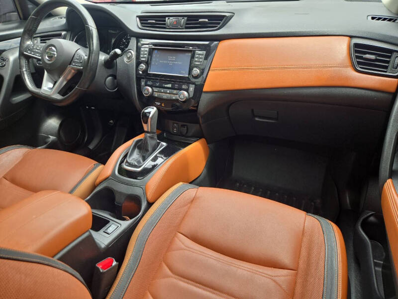 2017 Nissan Rogue SL