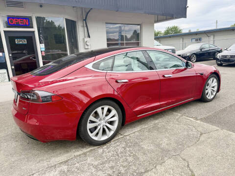 2016 Tesla Model S 90D