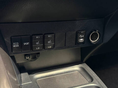 2018 Toyota RAV4 SE
