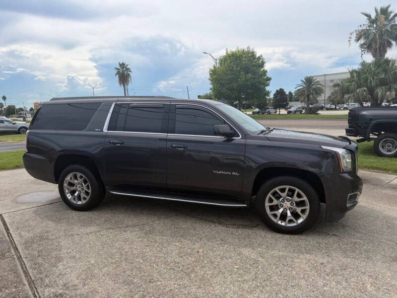 2017 GMC Yukon XL SLT