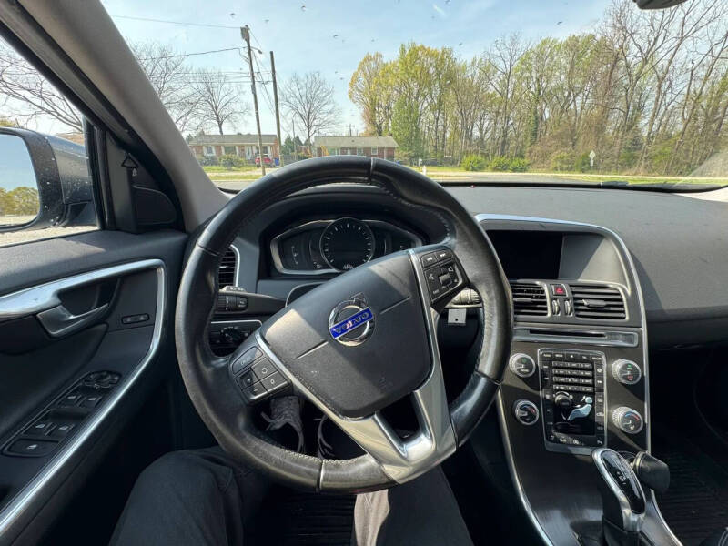 2016 Volvo XC60 T5 Drive-E Premier
