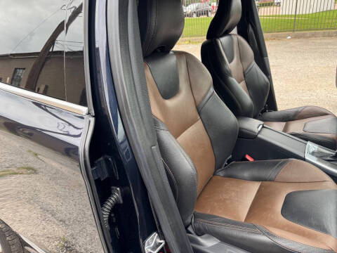 2016 Volvo XC60 T6 Drive-E Platinum