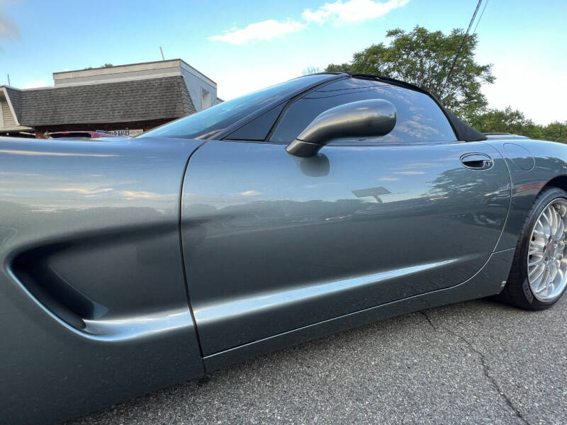 2004 Chevrolet Corvette