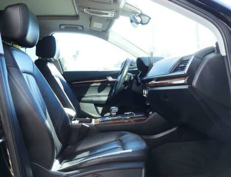 2020 Audi Q5 quattro Titanium Premium 45 TFSI