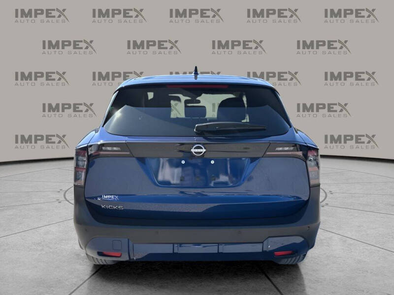 2025 Nissan Kicks SV