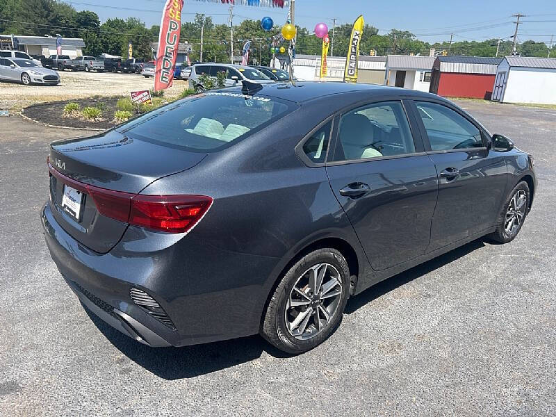 2023 Kia Forte LXS