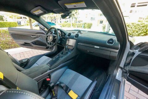 2024 Porsche 718 Cayman GT4 RS