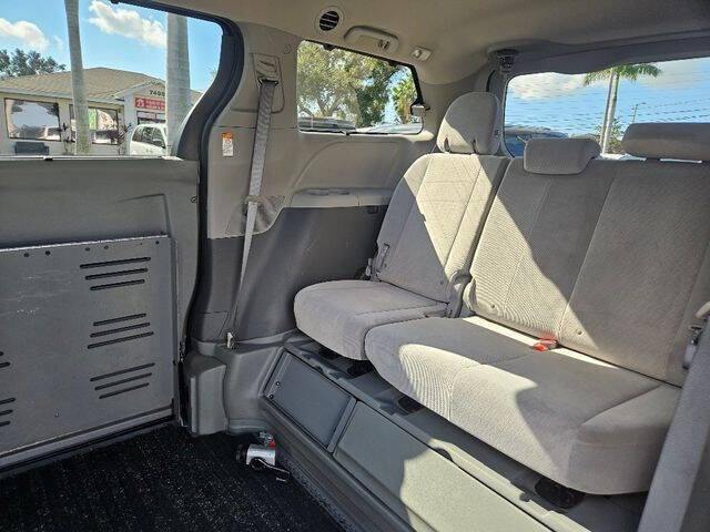 2016 Toyota Sienna