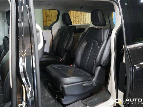 2022 Chrysler Pacifica Hybrid Touring L