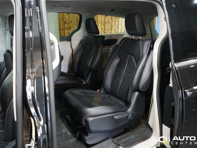 2022 Chrysler Pacifica Hybrid Touring L