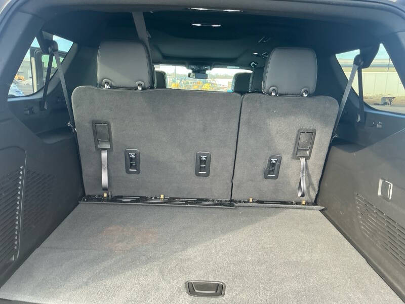 2023 GMC Yukon XL SLT