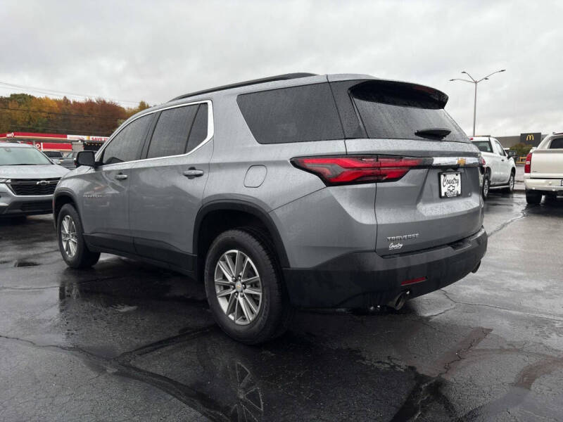 2023 Chevrolet Traverse LT Cloth