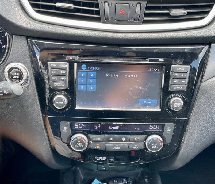 2016 Nissan Rogue SV