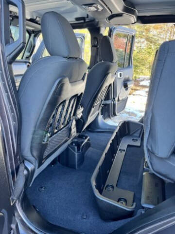 2021 Jeep Gladiator Mojave