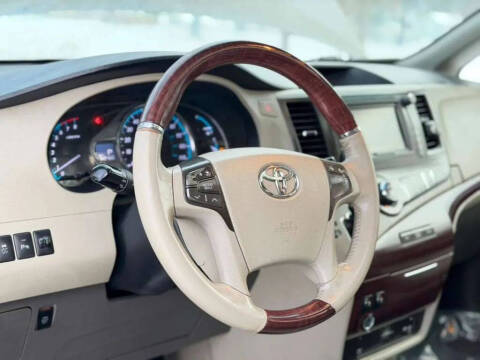 2012 Toyota Sienna Limited 7-Passenger