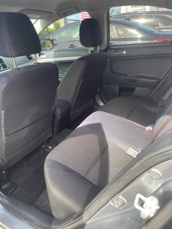 2015 Mitsubishi Lancer SE