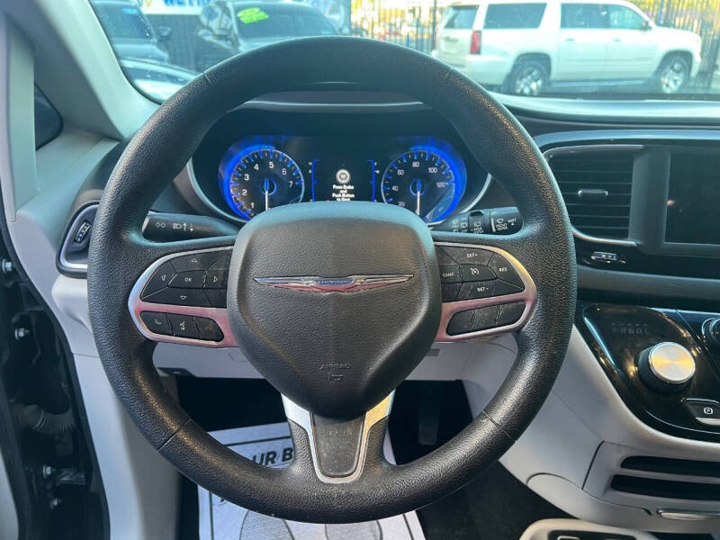 2020 Chrysler Voyager LXi