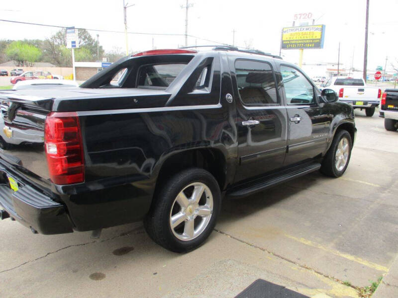 2013 Chevrolet Avalanche LT Black Diamond