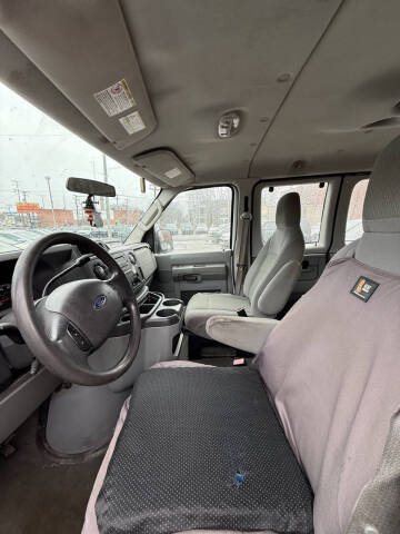 2009 Ford E-Series E-350 SD XL