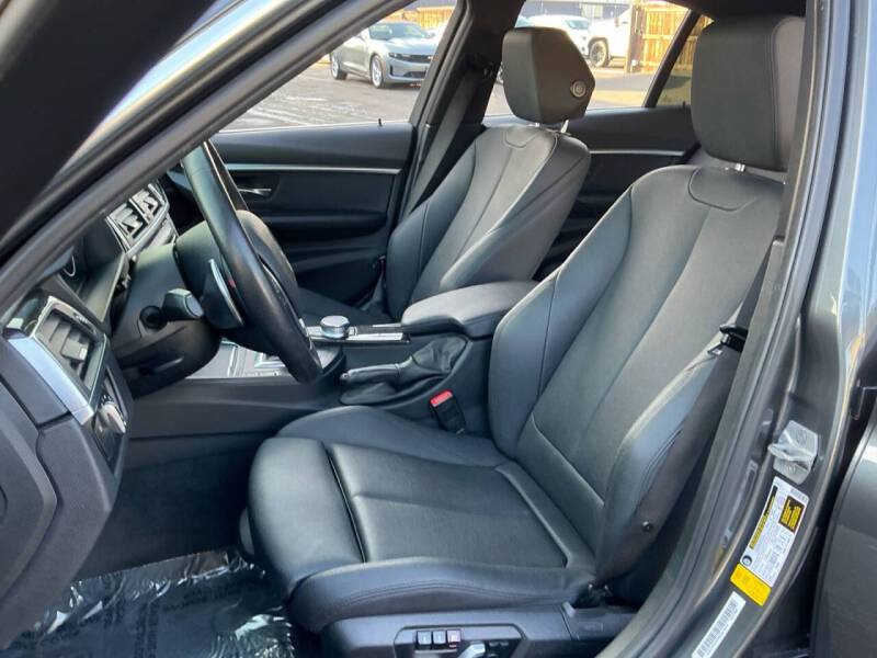 2018 BMW 3 Series 330i