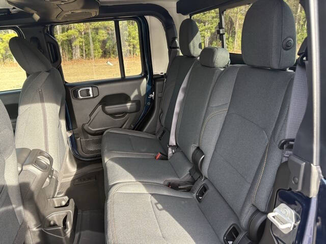 2025 Jeep Gladiator Willys