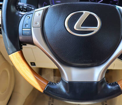 2013 Lexus ES 300h