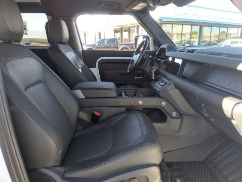 2024 Land Rover Defender 90 P400 X-Dynamic SE