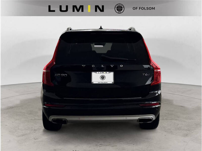 2019 Volvo XC90 T6 Momentum