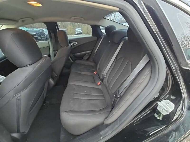 2016 Chrysler 200 Limited