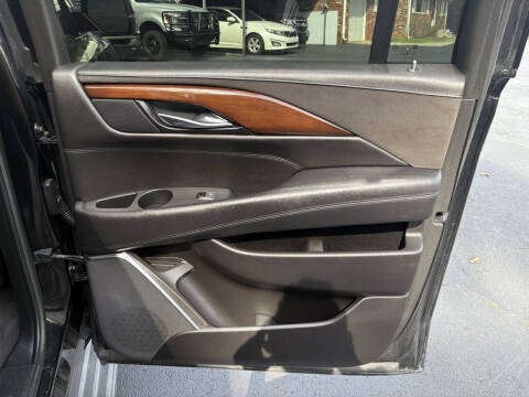 2017 Cadillac Escalade ESV Luxury