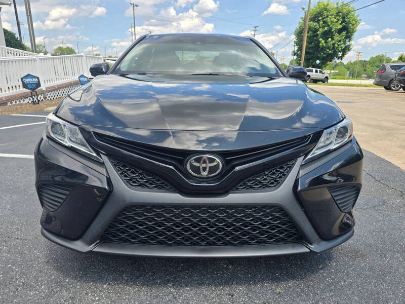 2020 Toyota Camry SE