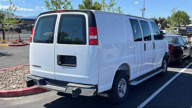 2025 Chevrolet Express 2500