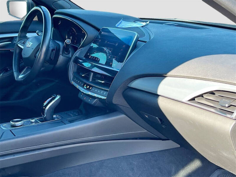 2023 Cadillac CT5 Luxury