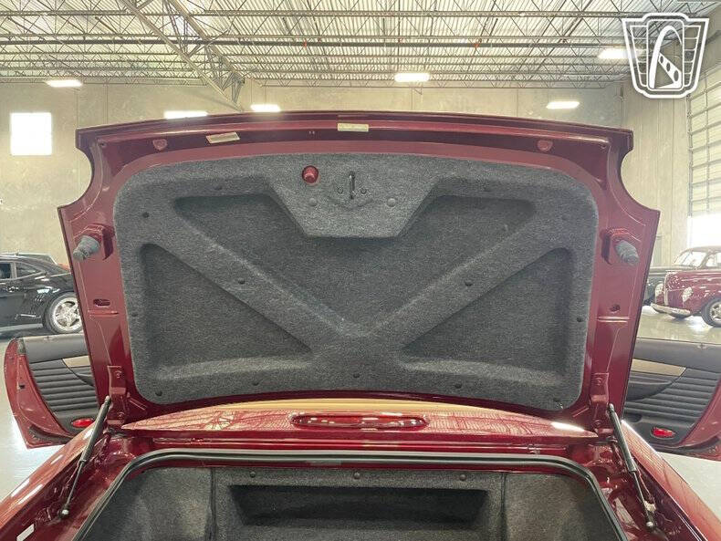 2004 Ford Thunderbird Deluxe