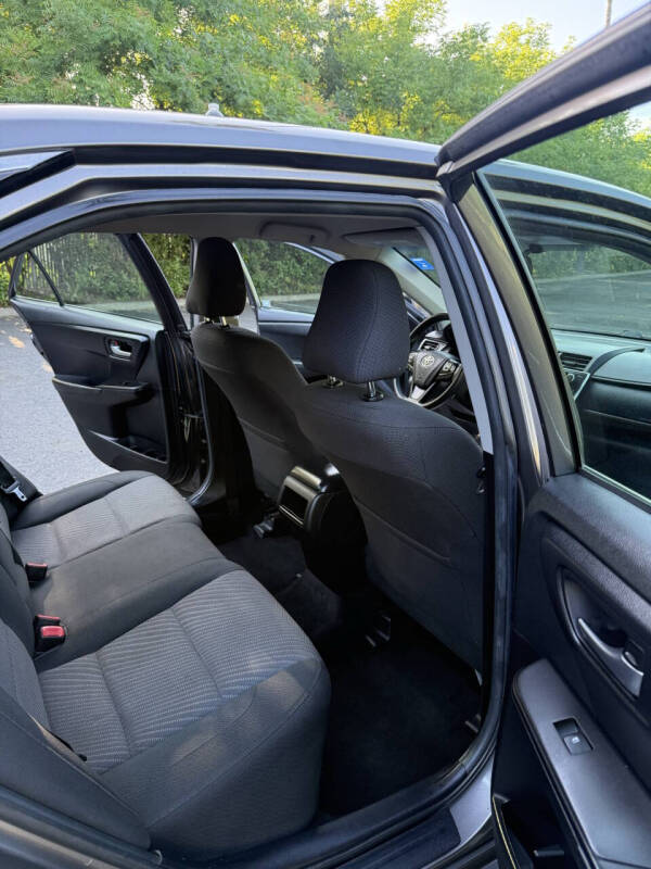 2017 Toyota Camry LE
