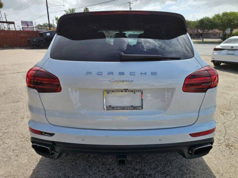 2017 Porsche Cayenne Platinum Edition