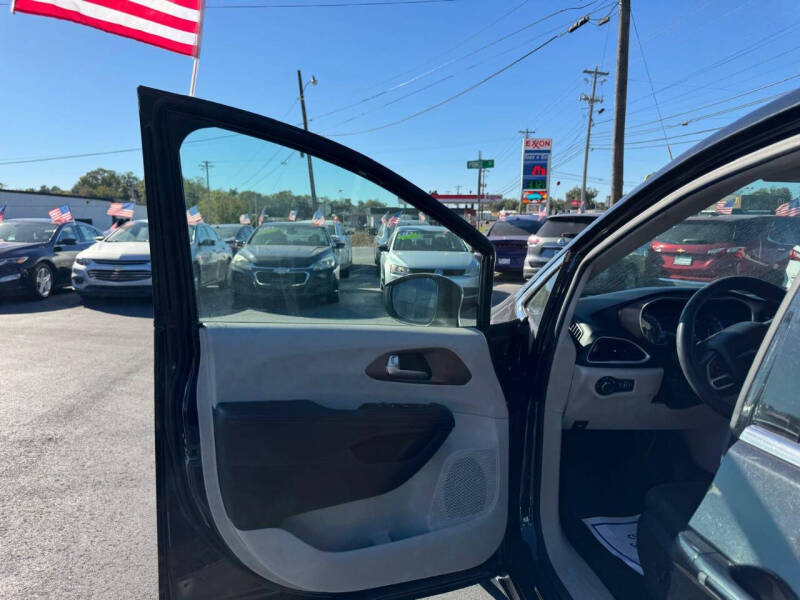 2017 Chrysler Pacifica Touring