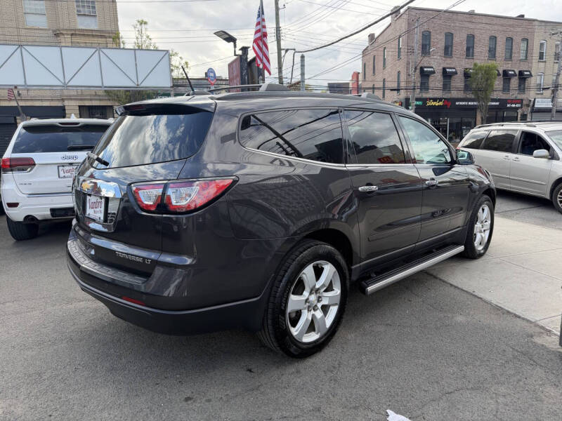 2016 Chevrolet Traverse LT