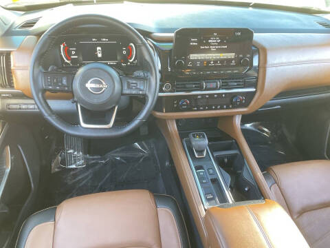 2023 Nissan Pathfinder Platinum