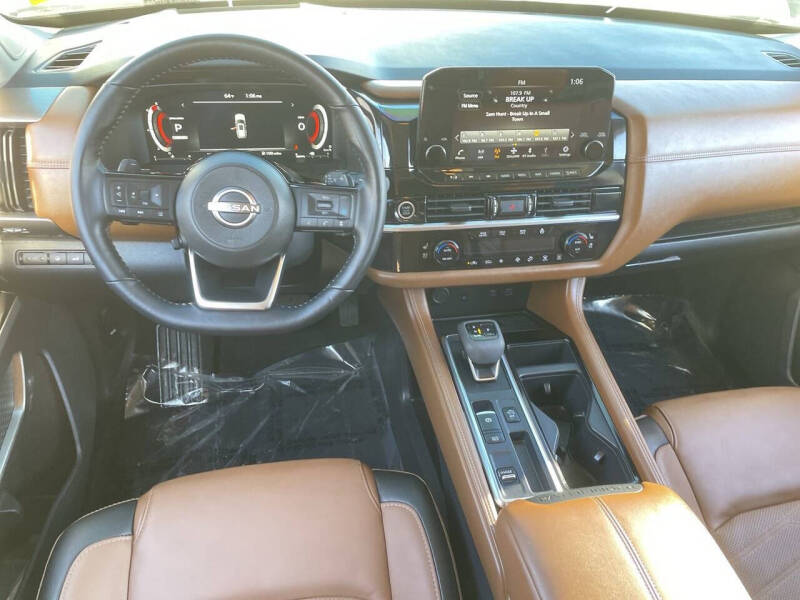 2023 Nissan Pathfinder Platinum