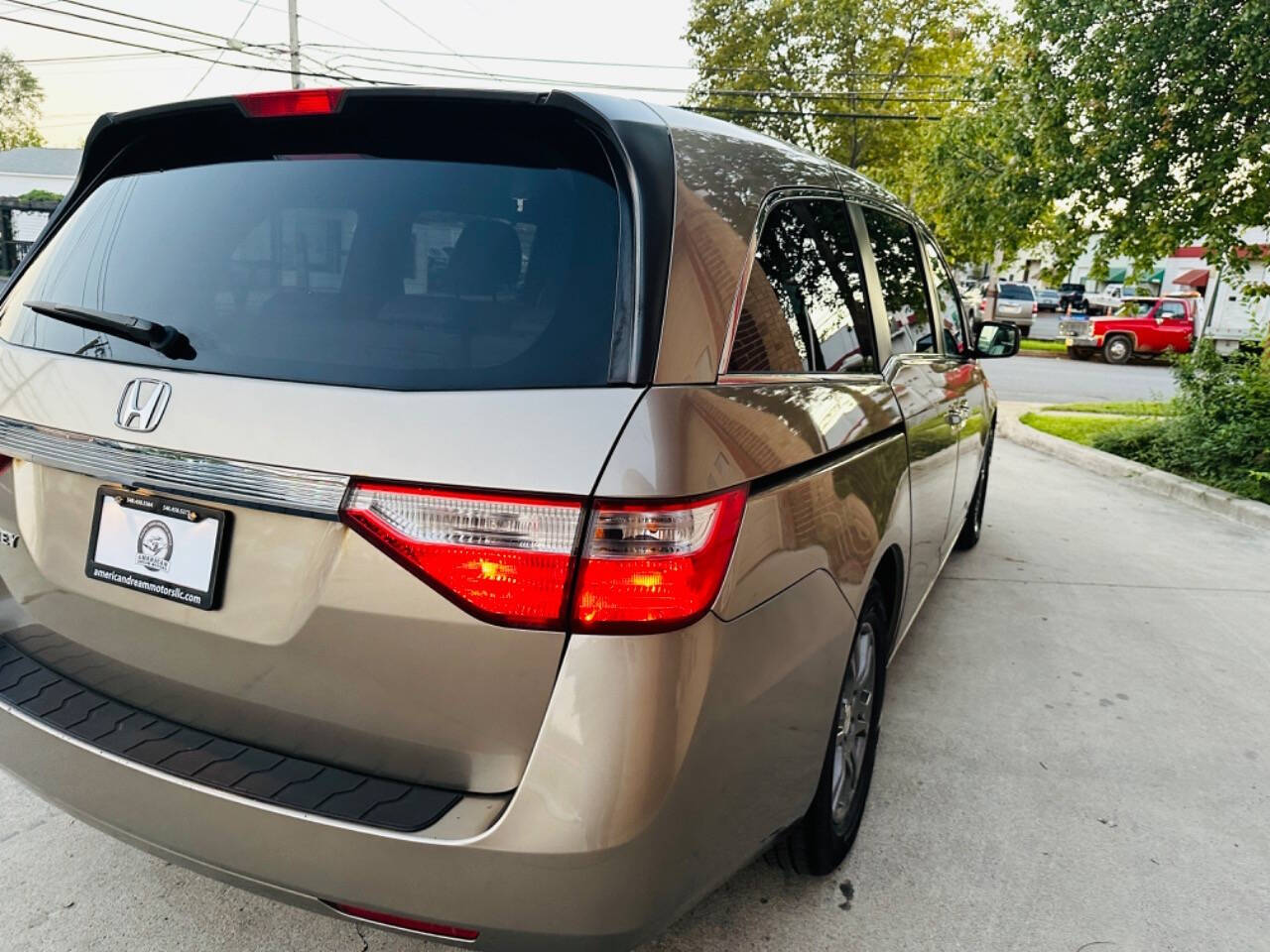 2011 Honda Odyssey for sale at American Dream Motors in Winchester, VA