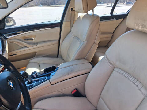 2015 BMW 5 Series 528i