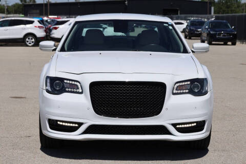 2022 Chrysler 300 Touring L