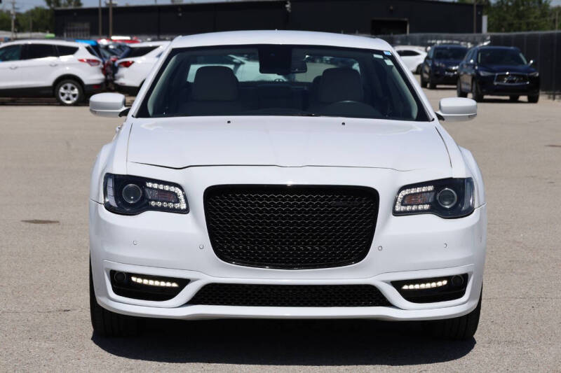 2022 Chrysler 300 Touring L
